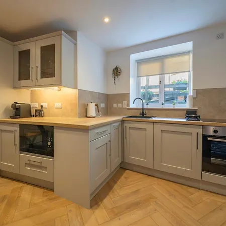 Homes No2 Newmans Mall Feriehus Kinsale
